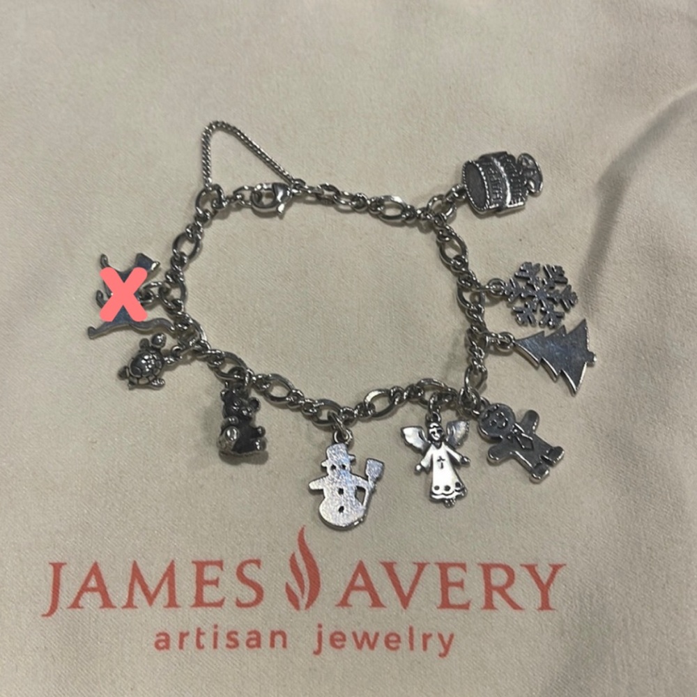 💝James Avery bracelet with charms